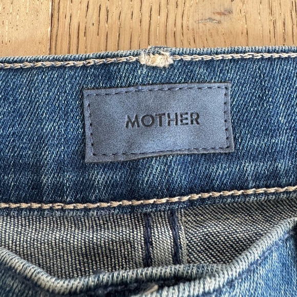 MOTHER The Runaway Step Fray Jeans Night in Havana 29 - Picture 10 of 13